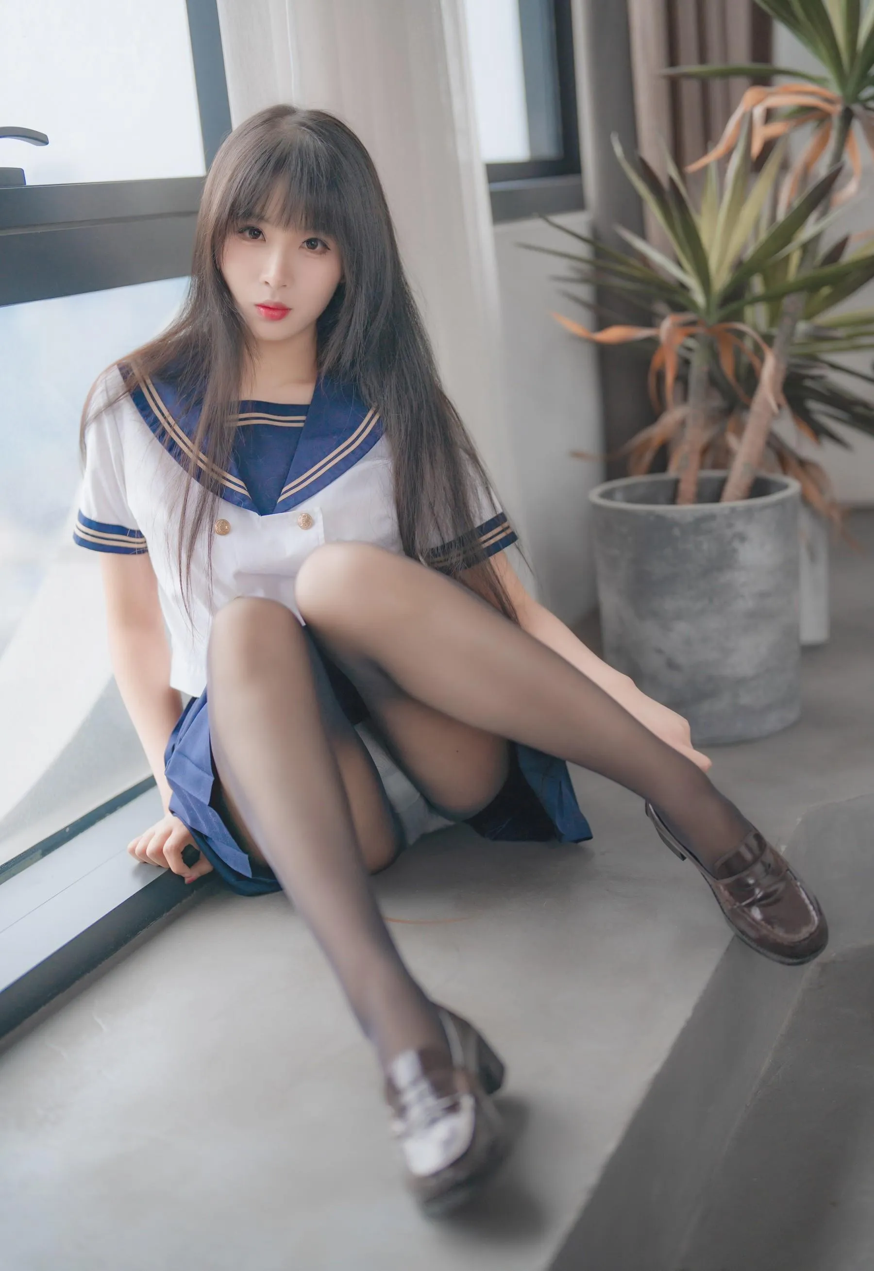 轩萧学姐 – NO.40 2023生日作 5月舰长 黑丝jk内衣 [32P]插图5